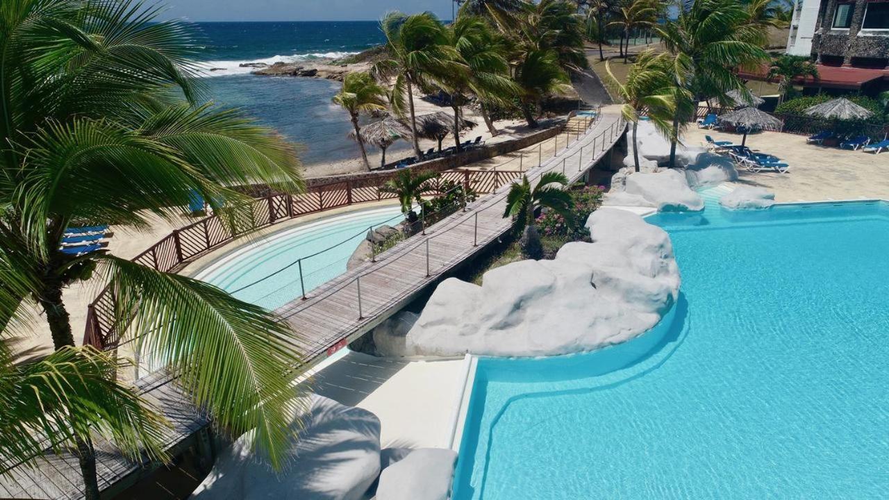 Vue Mer & Acces Direct A La Plage Avec Magnifique Piscine Surveillee Par Un Maitre Nageur Saint-Francois  Exterior photo